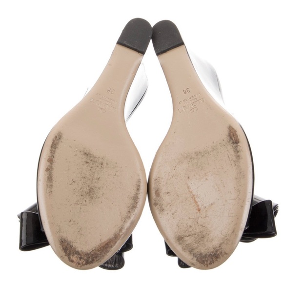 Valentino Patent Leather Bow Accents Slides - Picture 5 of 6